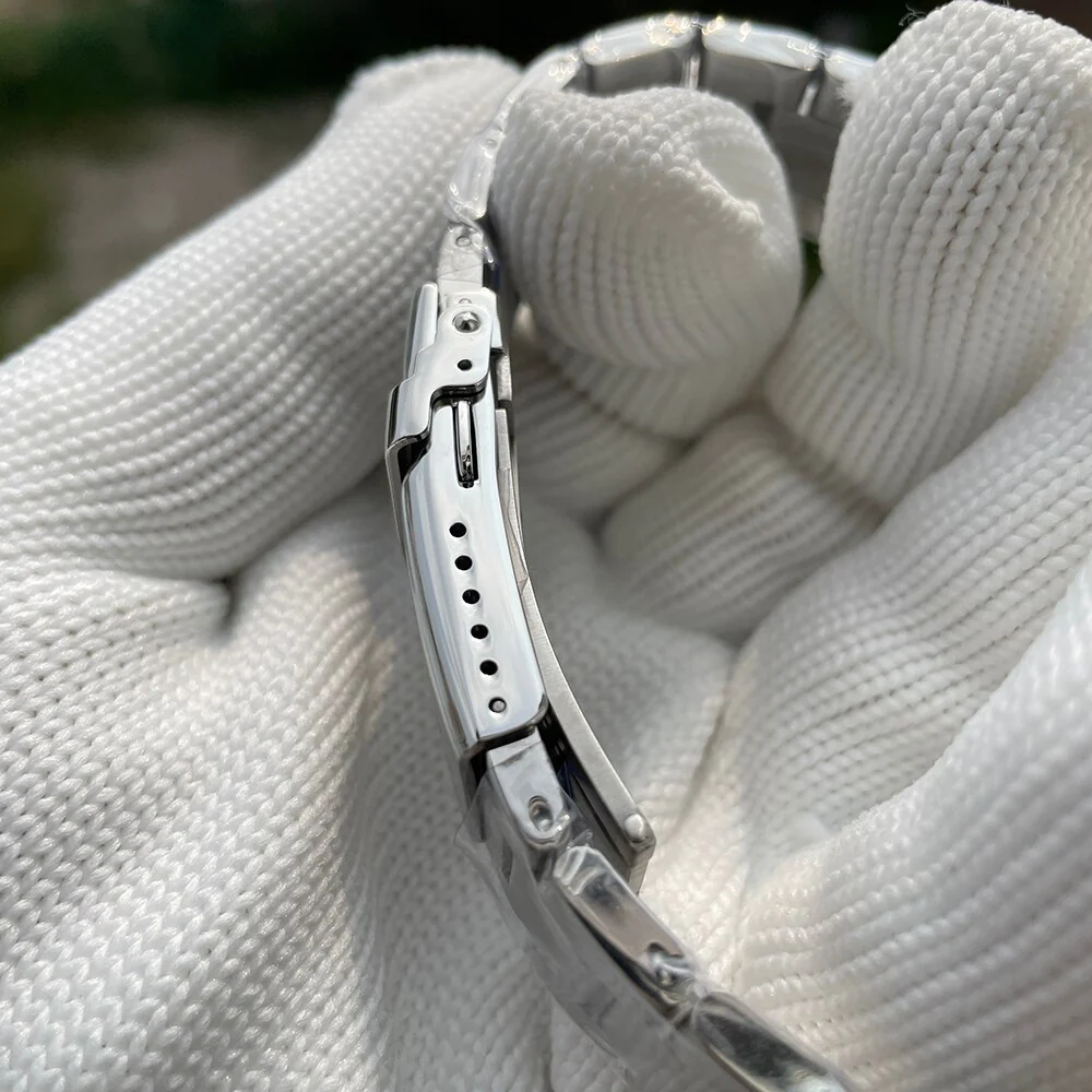 Steeldive SD1933 DJ Homage Automatic Dive Watch - Image 28