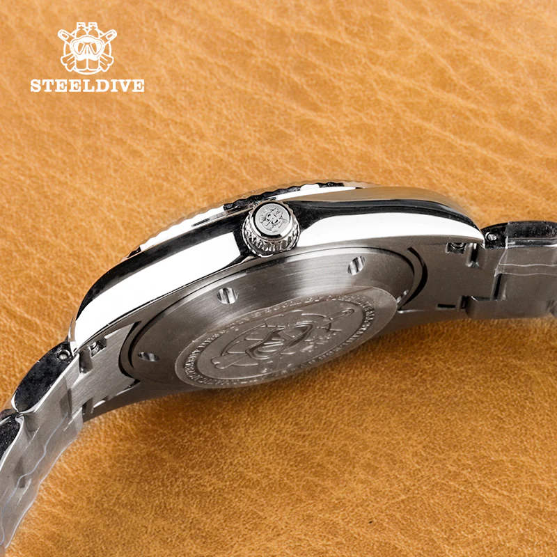 Steeldive SD1933 DJ Homage Automatic Dive Watch - Image 7